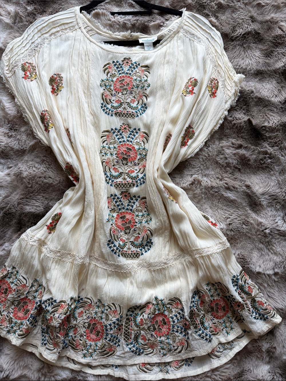 Sundance Ivory Embroidered Floral Peasant Top